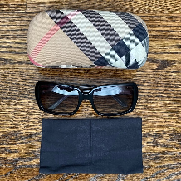 Authentic Burberry Sunglasses - Picture 1 of 14